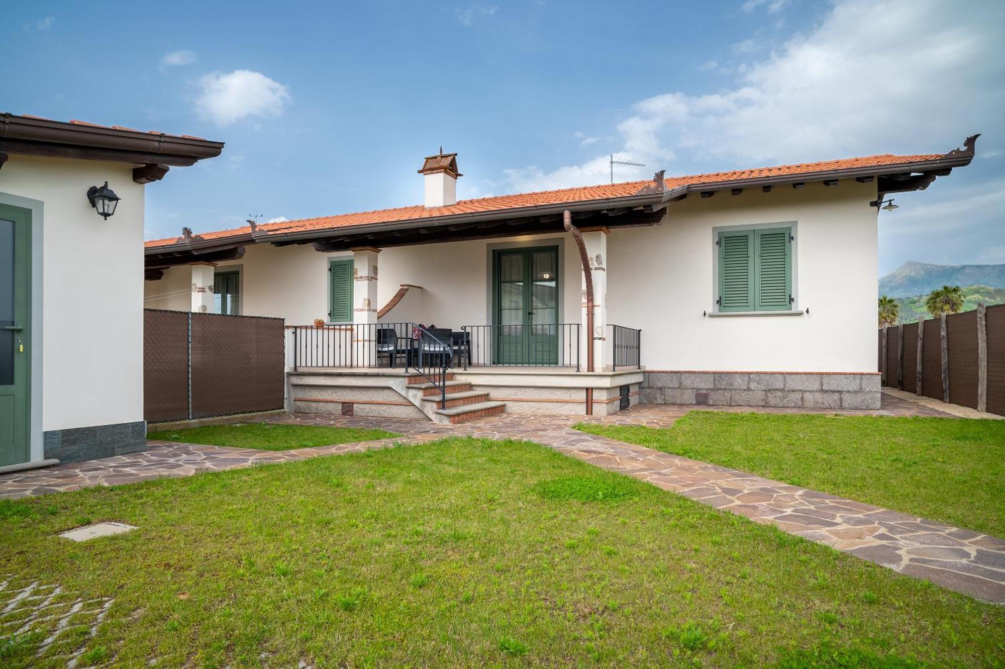 Casa Vacanze Dalla Ci Capezzano Pianore Buitenkant foto